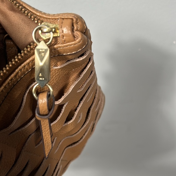 ROMYGOLD Leather clutch signature ROMYGOLD “slash" leather clutch tan color - Picture 8 of 14